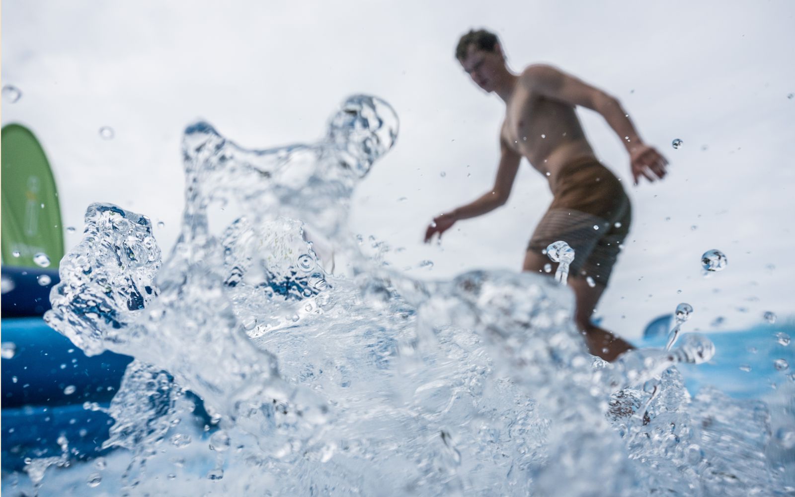 Bildplatzhalter für Technik und Aufbau der Surfwelle